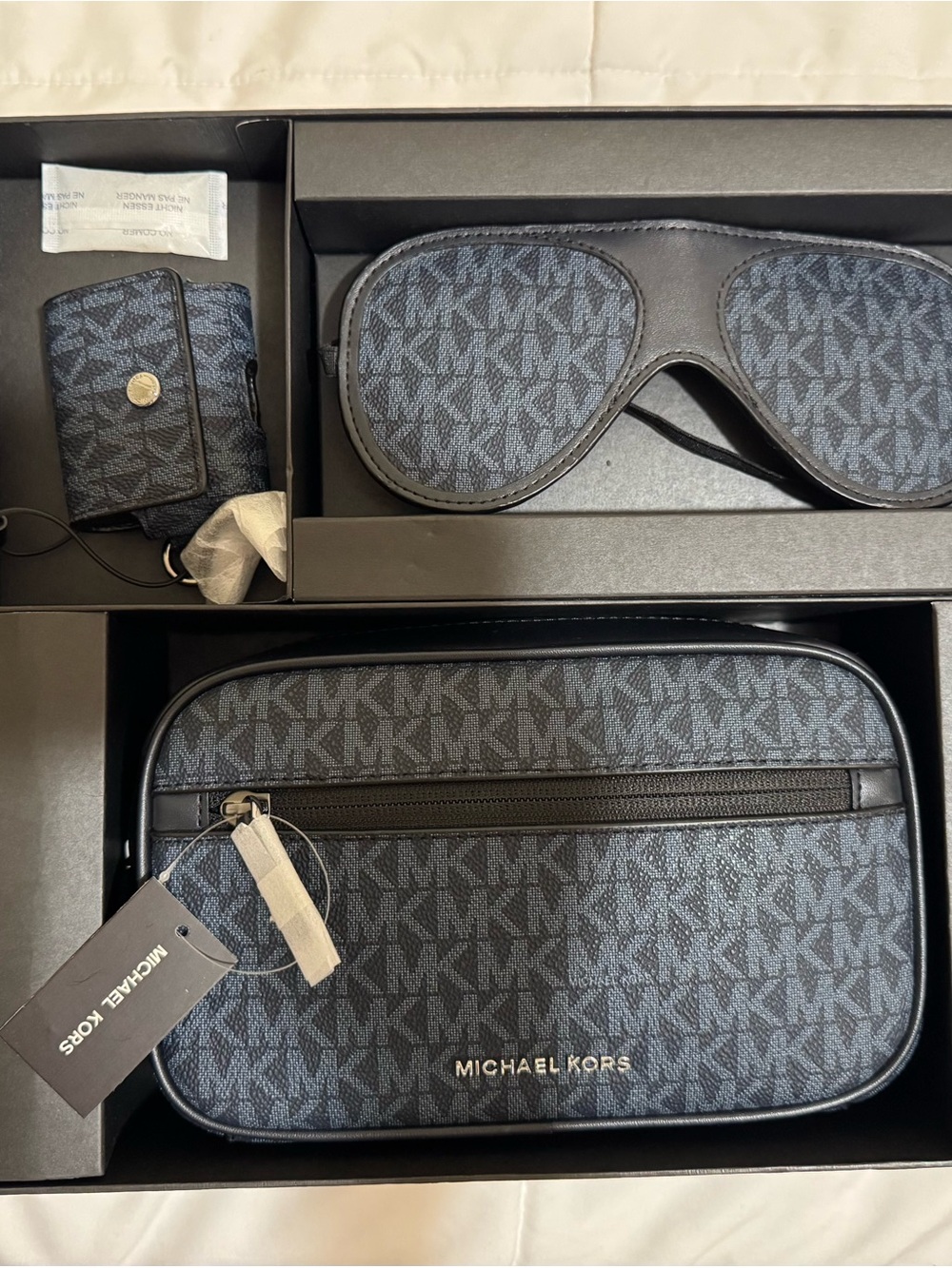 Michael Kors Men's blue Monogram Toiletry Pouch with Matching Eye Mask - Picture 3 of 3